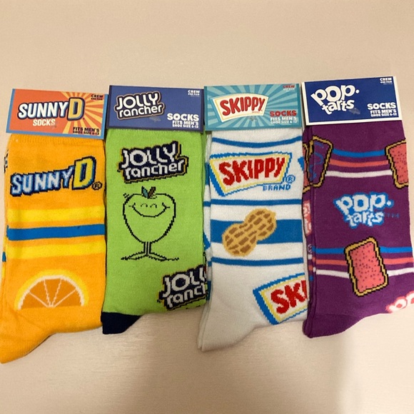 Men’s 4 Pack Junk Food Snacks Candy Drinks Breakfast Theme Crew Socks Bundle - Picture 1 of 6
